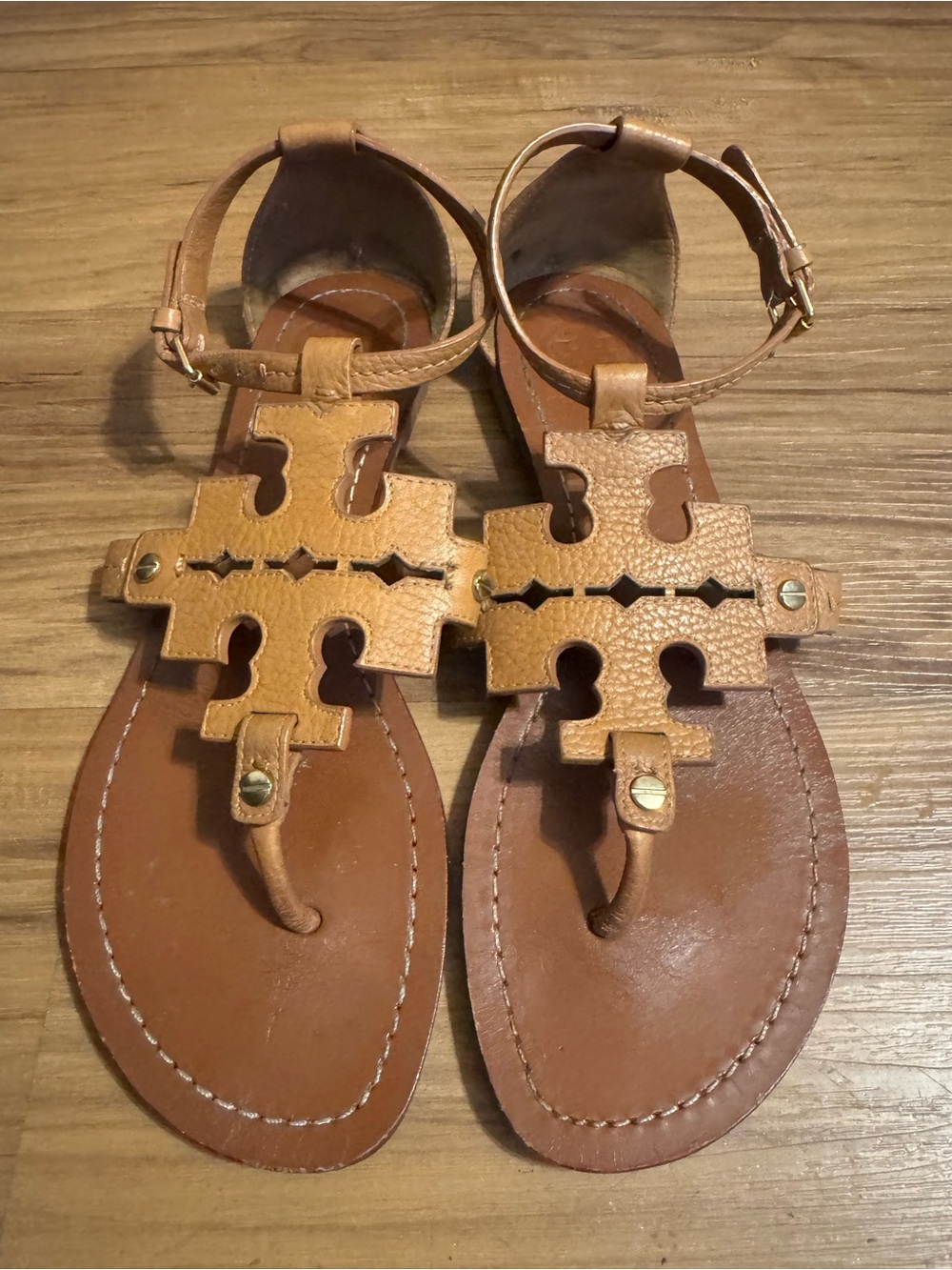 Tory Burch Phoebe Leather Flat Thong Sandal Royal Tan Brown